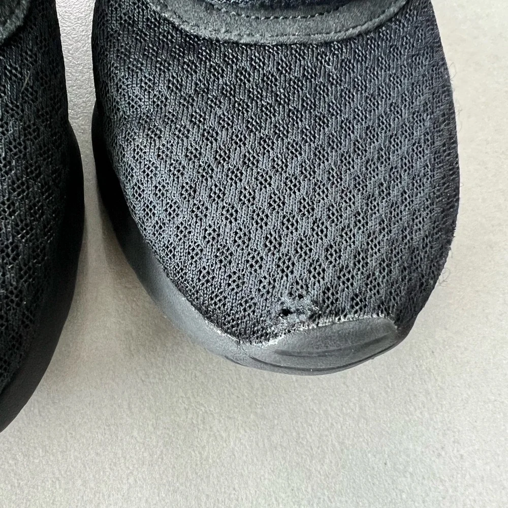 Bundle of 2 NIKE Tanjun Black Gold sneakers athletic size 7 running gym trainers - Picture 11 of 11